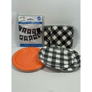 D3  Party Decorations- 6 piece banner, plates and napkins